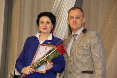 В Волгодонске торжественно закрыли Года культурного наследия народов России и открыли Год педагога и наставника